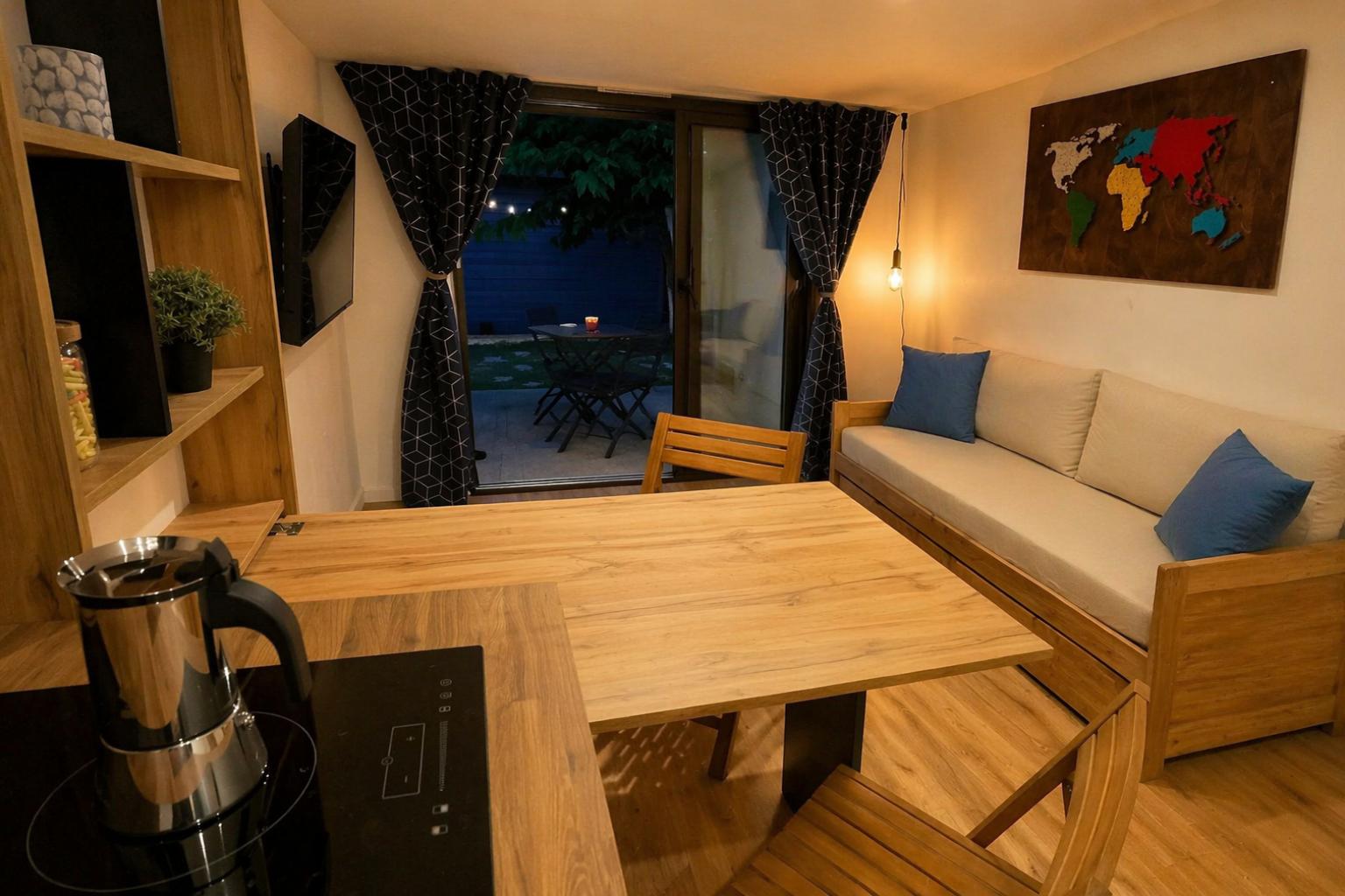 The studio lounge